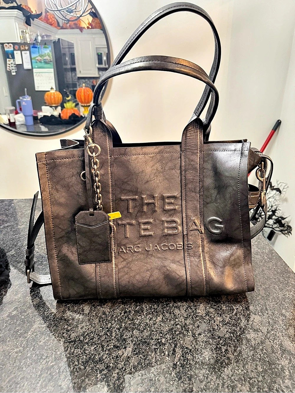 Marc Jacobs The Crackle Leather Medium Tote Bag metallic silver